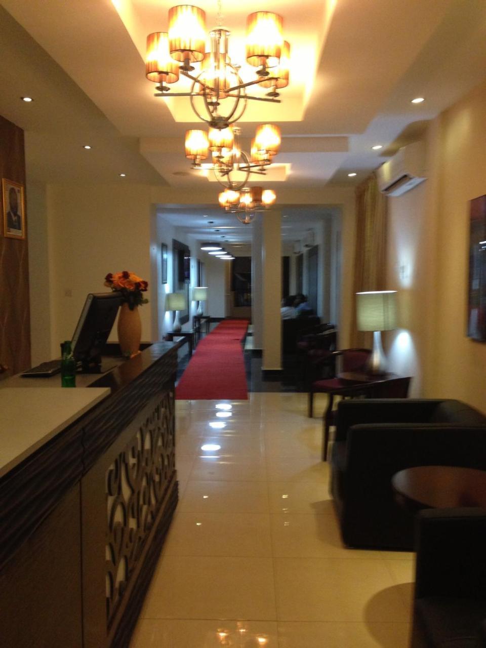 Airport Plaza Hotel Джуба Екстер'єр фото